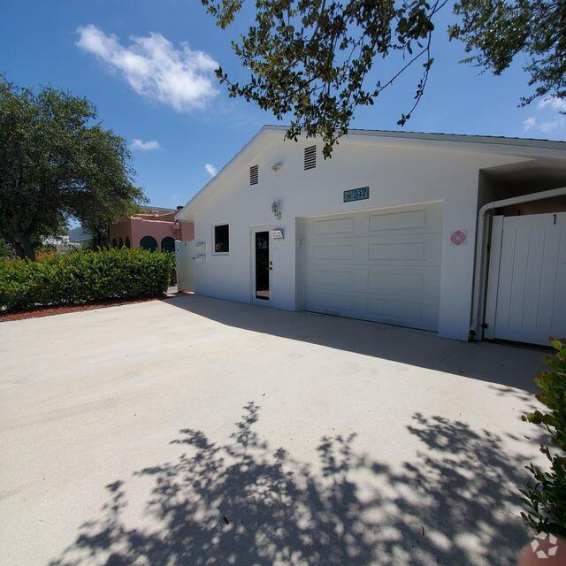 Building Photo - 1 Ocean Breeze Rental