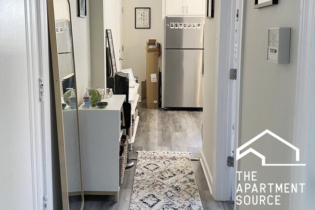 Photo - 646 W Roscoe St Unit 3N