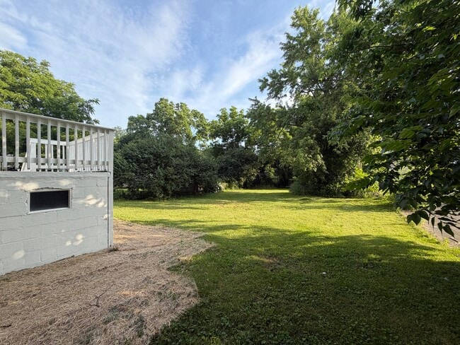 Photo - 203 W Elm St