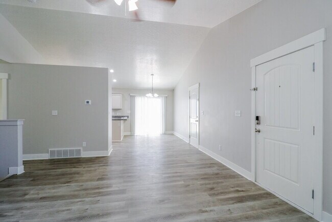 Photo - 1791 E Tumwater Ln