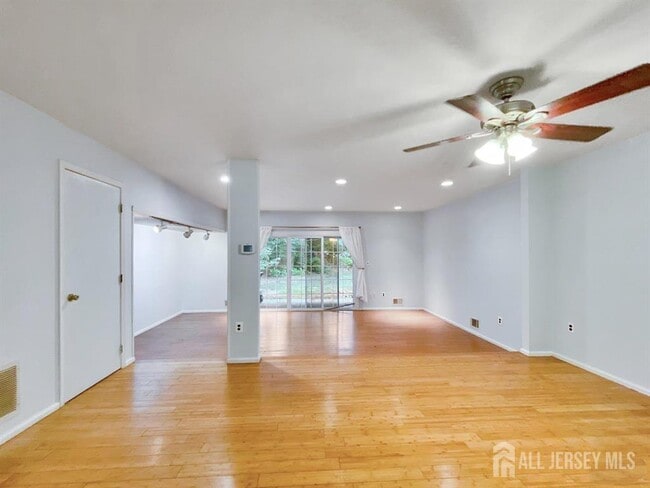 Photo - 47 Morgan Pl