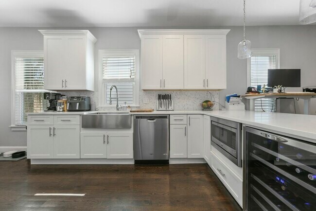 Photo - 349 Meridian St Unidad 3