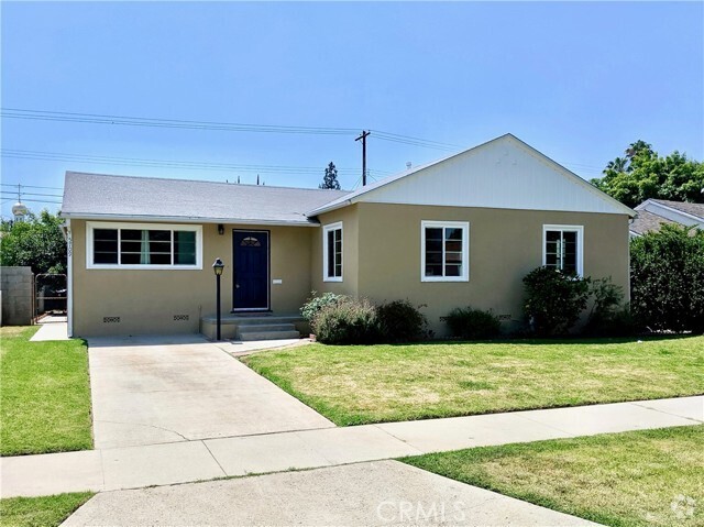 Building Photo - 5709 Hesperia Ave Rental