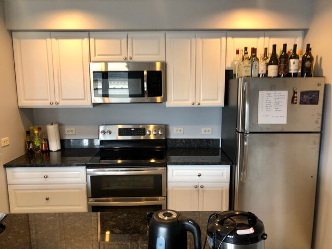 Building Photo - 534 Commonwealth Ave Unit 6C