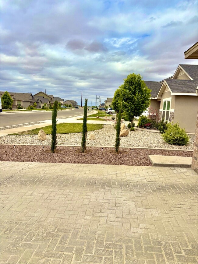 Photo - 2412 W Ray Ave