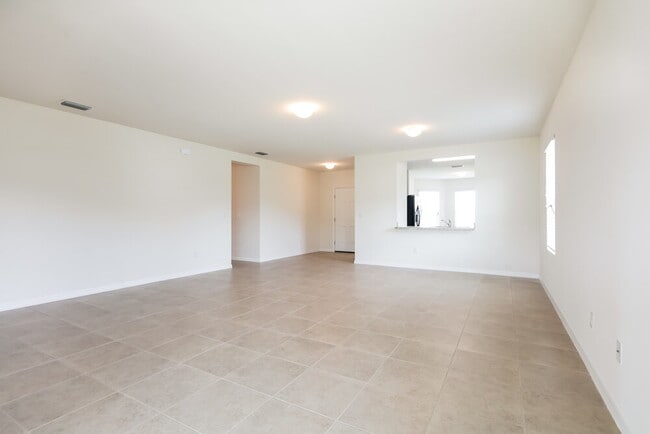 Photo - 714 SW 6th St