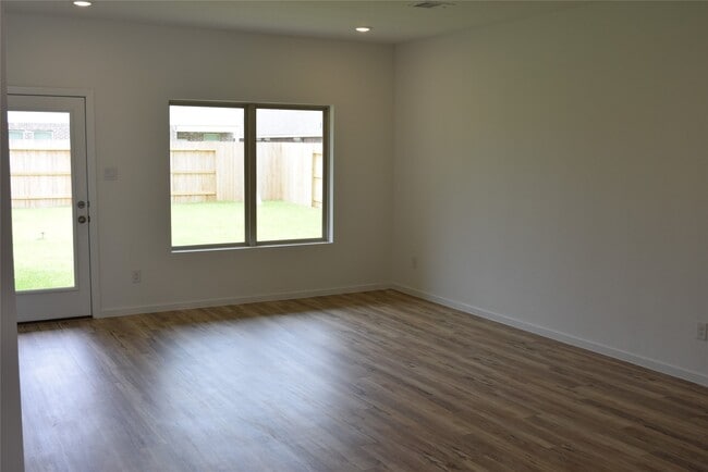 Building Photo - 27223 Henley Rdg Dr