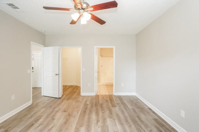 Photo - 627 Cotulla Dr