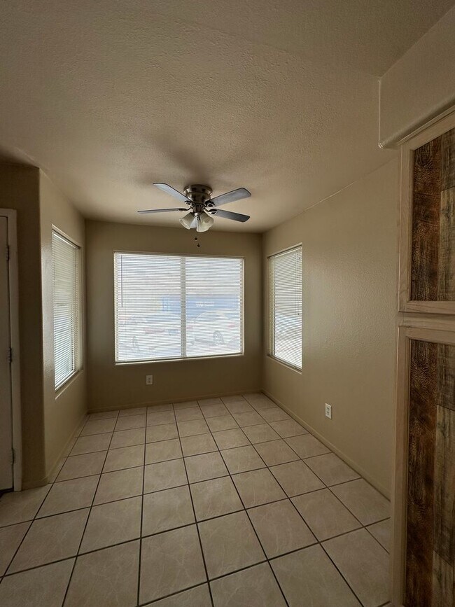 5222 Mandalay Springs Dr