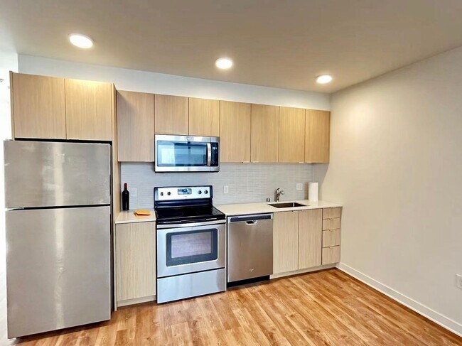 Photo - A near new and convenient condo! Unidad #310