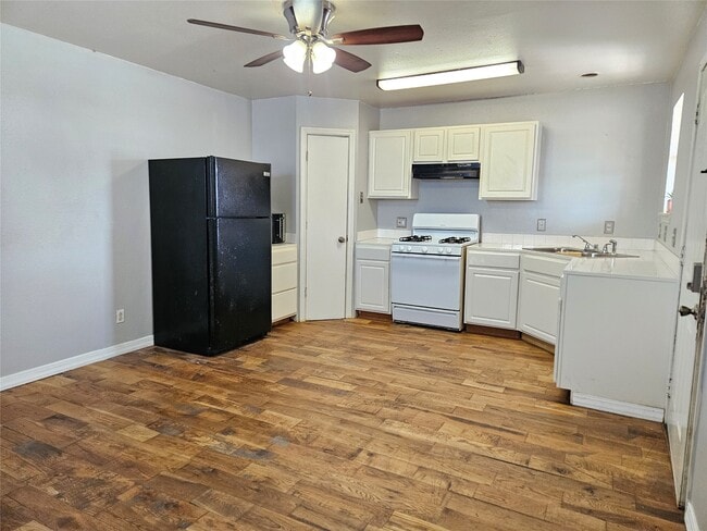 Photo - 705 Harris Ave