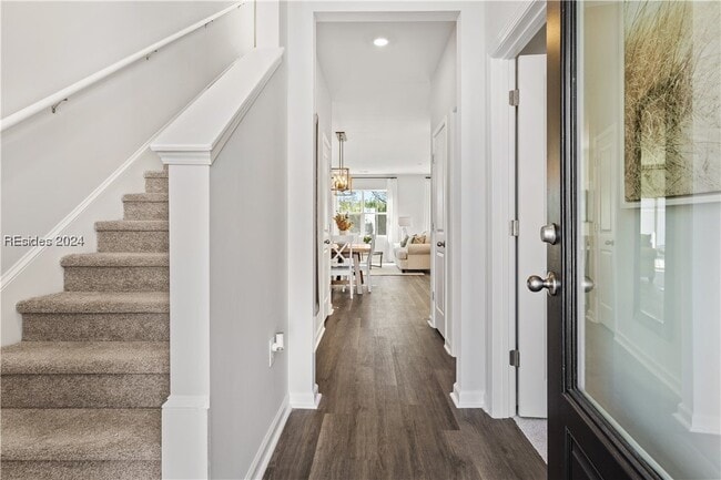 Photo - 7 Whispering Oaks Cir