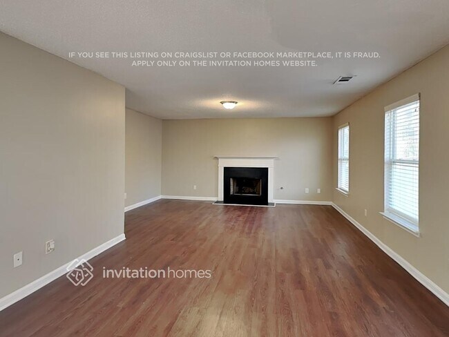 Photo - 215 Marriott Dr