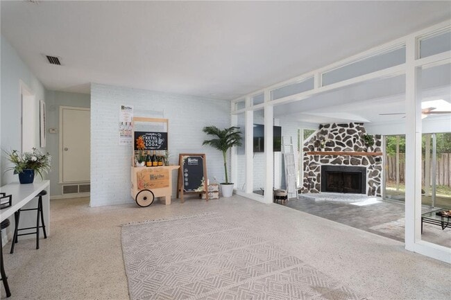 729 NW 34th St