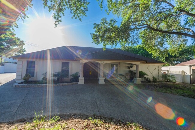 Building Photo - 2916 Edgefield Ct