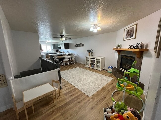Photo - 911 S 630 W St