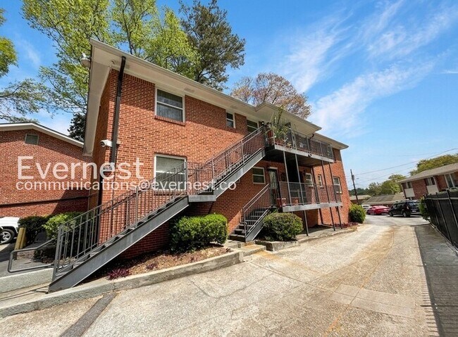 4282 Roswell Rd NE Unit G2