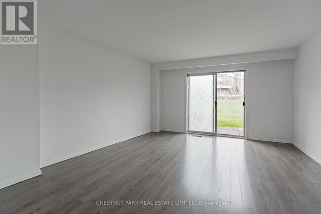 Photo - 44 Romfield Dr