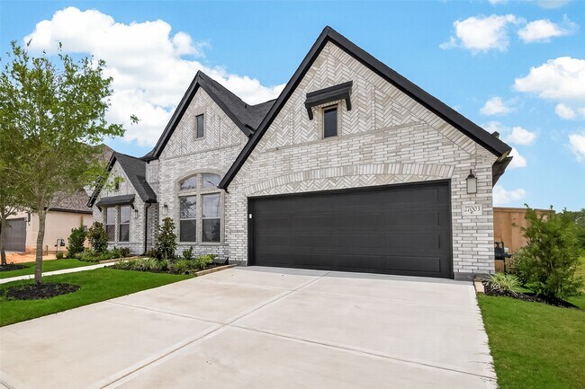 27003 Estella Mdw Ln