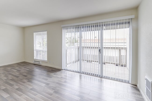 Photo - Coffeetree Apartments