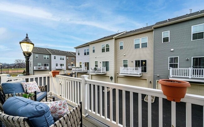 Photo - 303 Bayside Ct