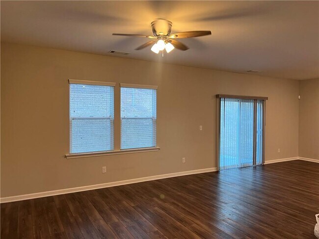 Photo - 2008 Nuthatch Dr