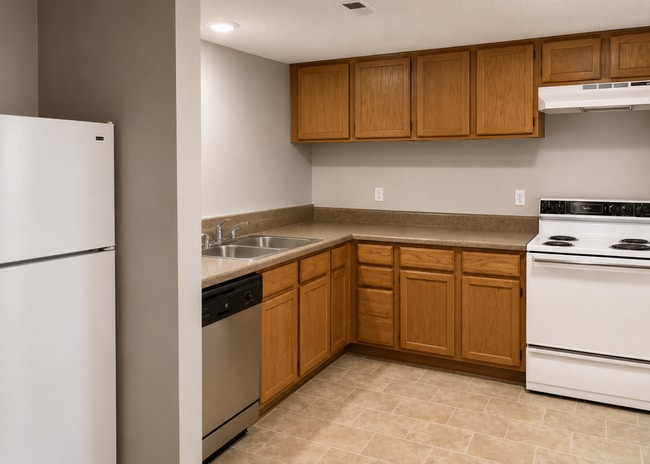 Photo - Roanoke Court Apartments