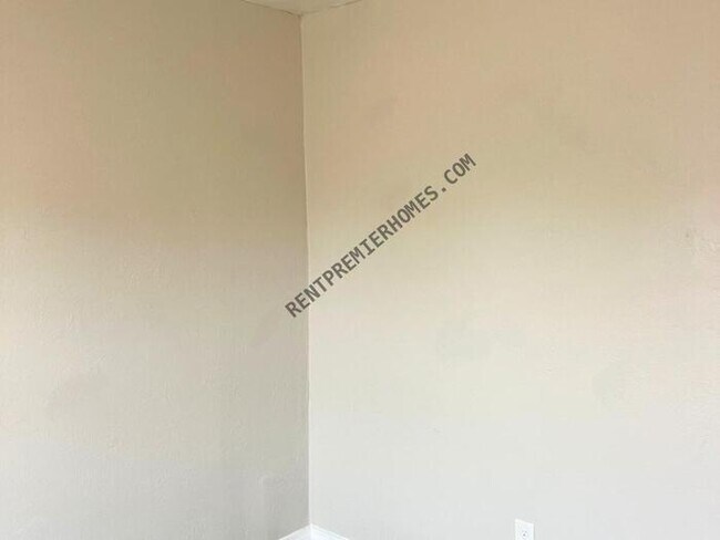 Photo - 1625 E Hill St