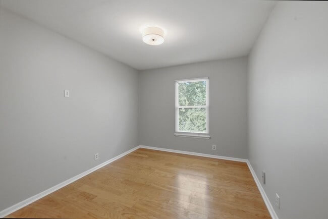 Photo - 815 Ashlawn Pl