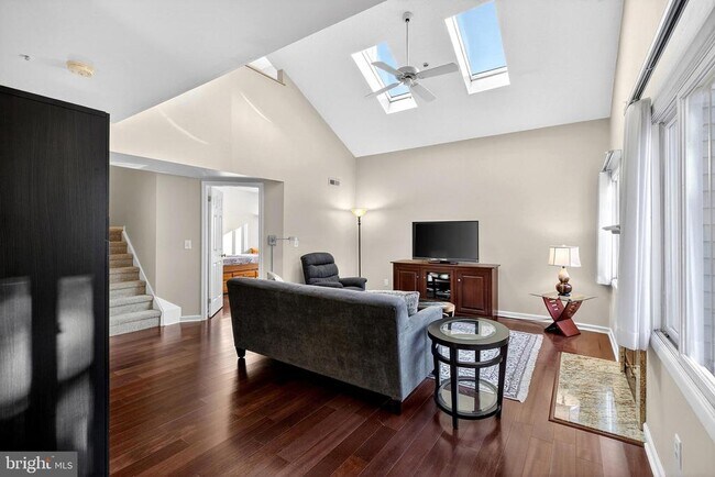 Photo - 406 Margit Ct Unidad 182