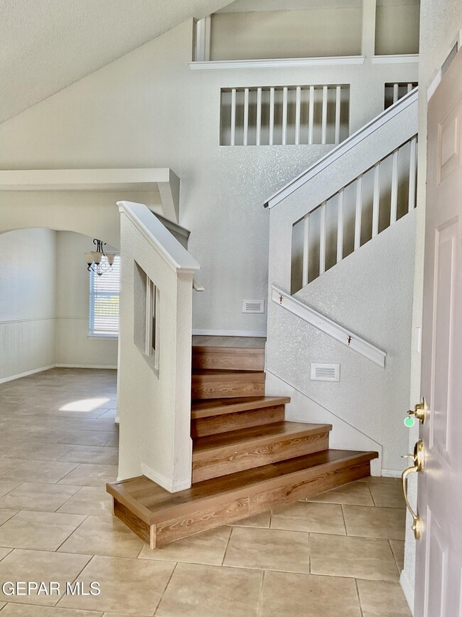 Photo - 7369 Luz De Lumbre Ave