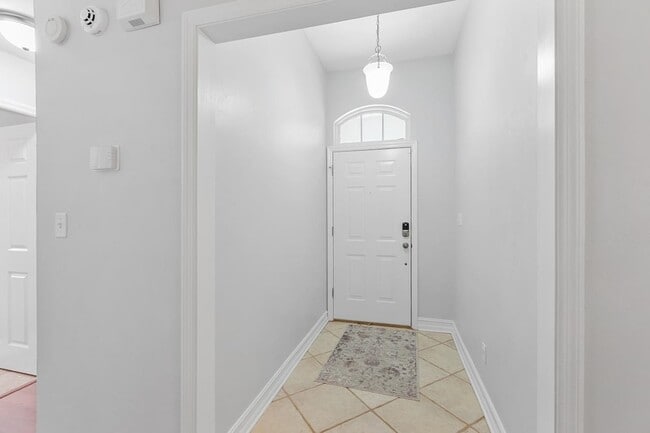 Photo - 2521 Heathrow Dr