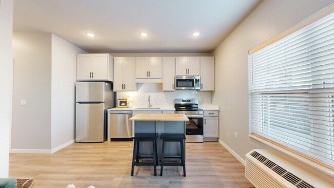 Photo - Lochner Apartments