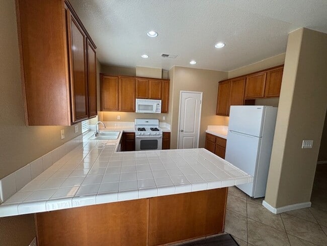 Photo - 616 Morningside Ct