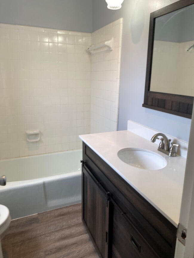 Building Photo - 301 Starbright Dr
