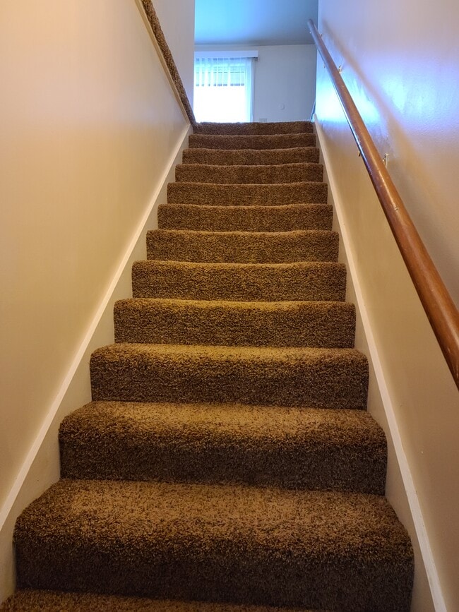 Building Photo - 120 Stanford Ave