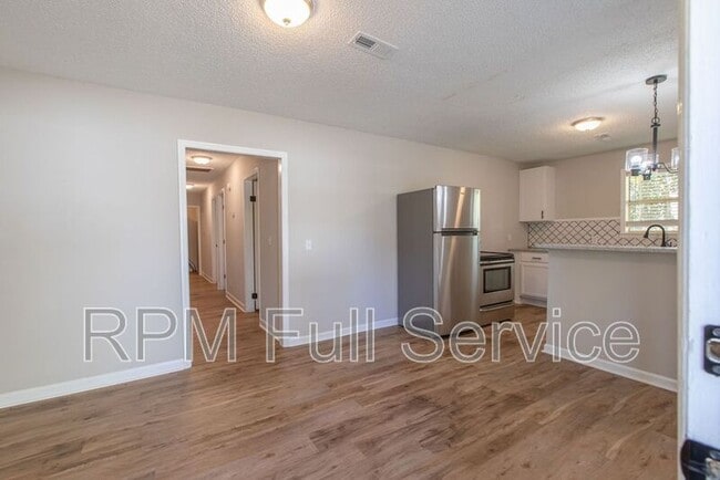 Photo - 1002 N Maple St Unit C