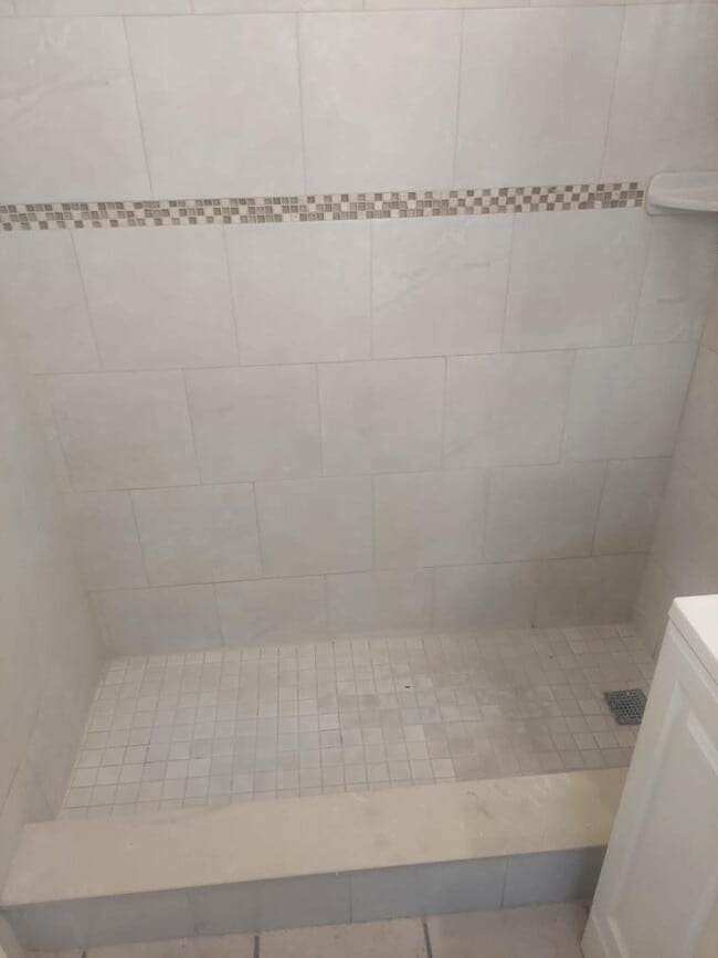 Photo - 5471 Ravenswood Rd