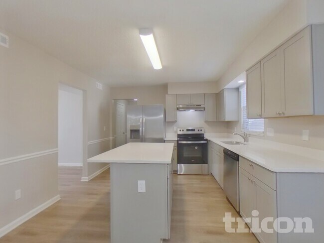 Photo - 509 Glen Ellyn Ct