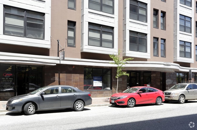 Photo - 645 Congress Apartments