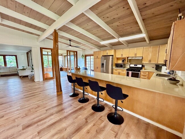 Building Photo - 44-513 Kaneohe Bay Dr