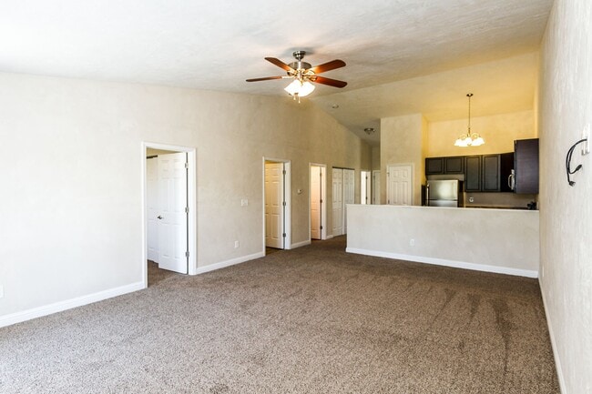 Photo - 2 Bedroom, 2 Bathroom duplex with garage Unidad 2056 Huntmaster