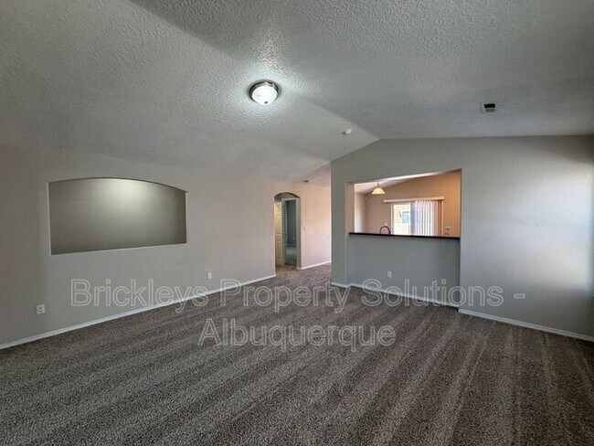 Photo - 8035 Sierra Altos Pl NW
