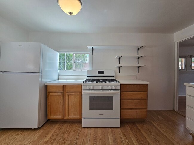 Photo - 310 Staab St