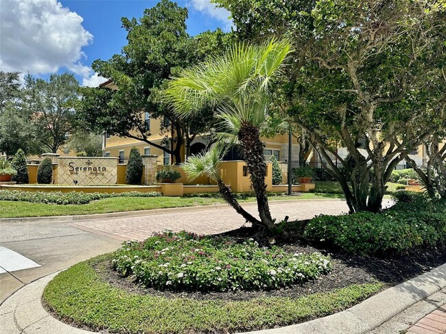 Spacious First-Floor Condo - Spacious First-Floor Condo