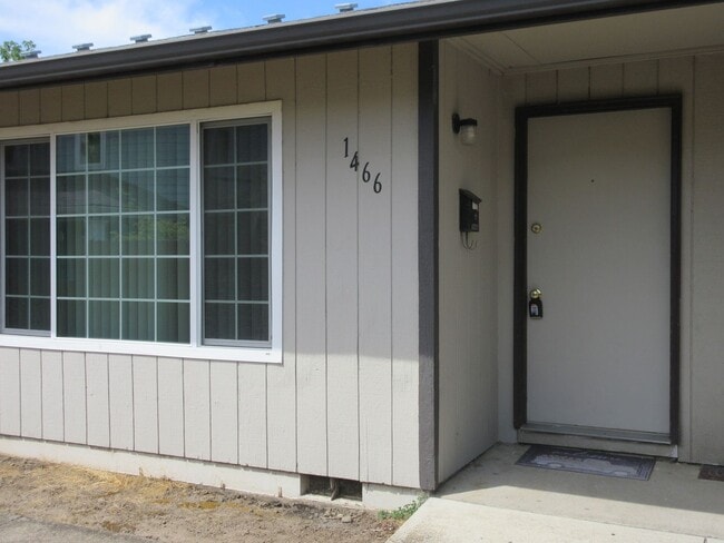 Photo - Updated, Spacious One Bedroom