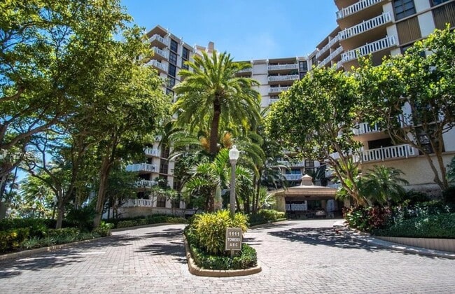 Photo - 1111 Crandon Blvd Unit 303