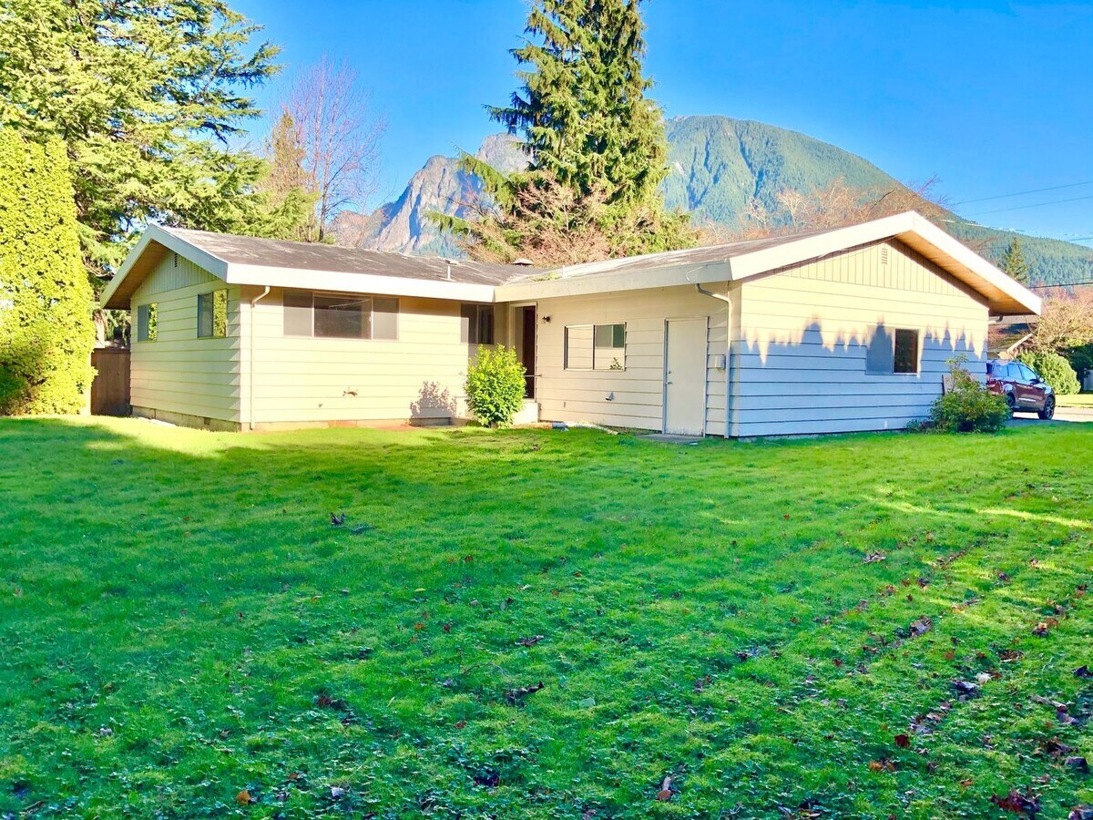 Photo - Rambler Style Home in the Heart of North B...