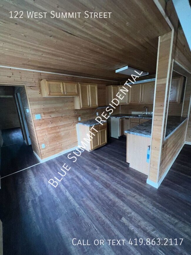 Charming 1Bedroom Apartment with Cabin Feel House Rental in Galion