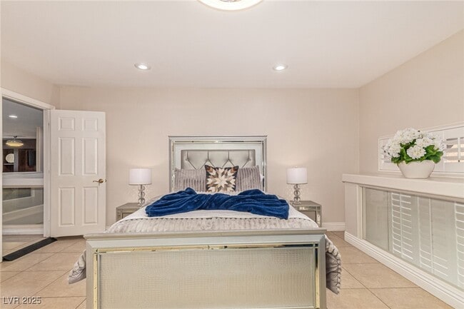 Building Photo - 9523 Coral Bell Ct